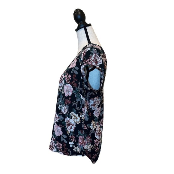 Halogen Top Women’s Medium Petite Black Floral Sleeveless Pink Flowers - Picture 4 of 13